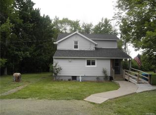 7491 Derby Rd, Derby, NY 14047