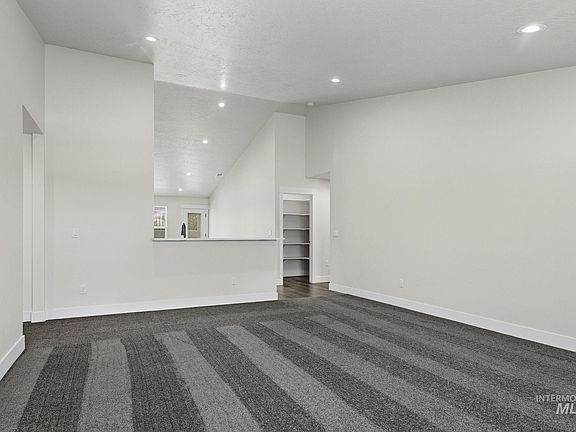 5th image of 322 N 12th St