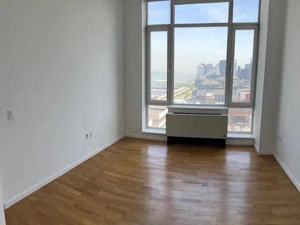 635 West 42nd Street 21C image 1 of 22