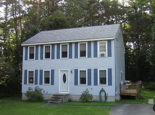15 Woodland Dr, Sandown, NH 03873