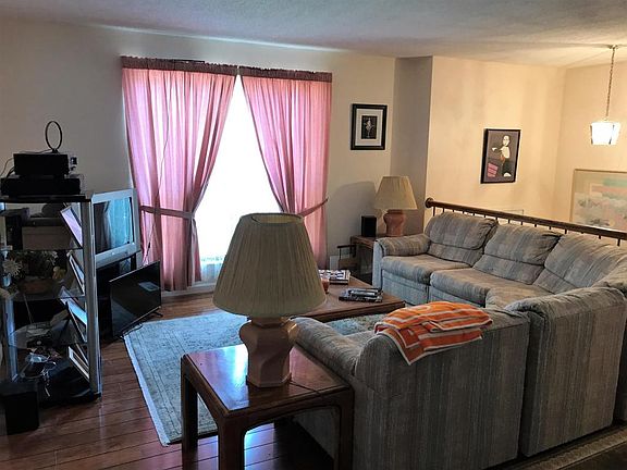 2nd image of 1461 Waynesboro Ln