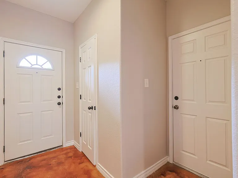 5015 Stowers Blvd — Photo 5