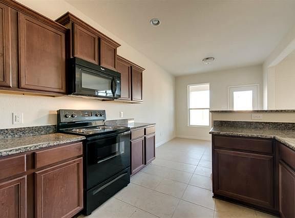 5th image of 1820 Mesquite Ln