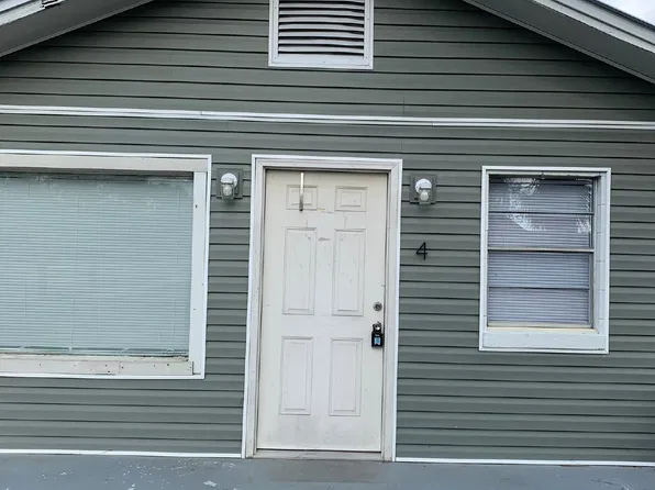 415 W Cypress St #4, Ludowici, GA 31316