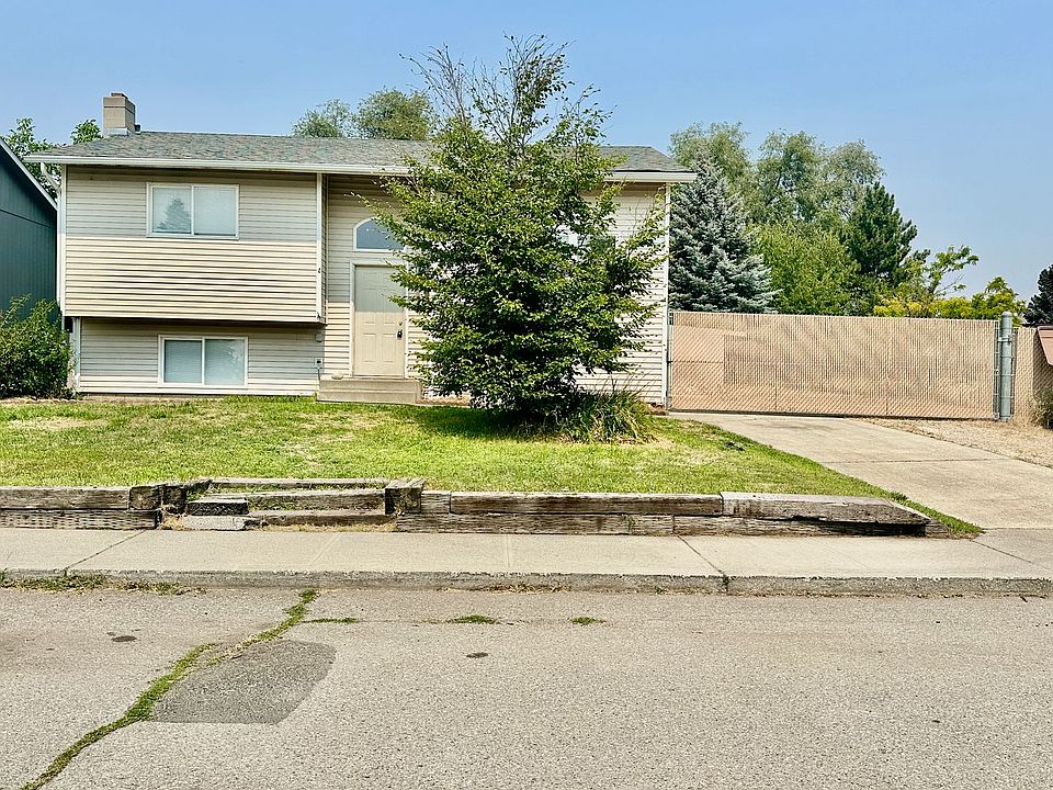 1st image of 3315 E Garnet Ave