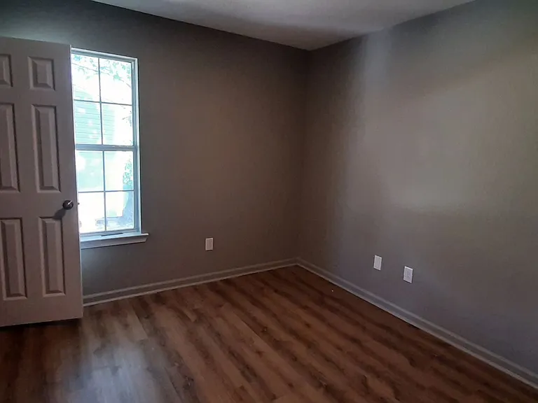 426 Summer Dr — Photo 12