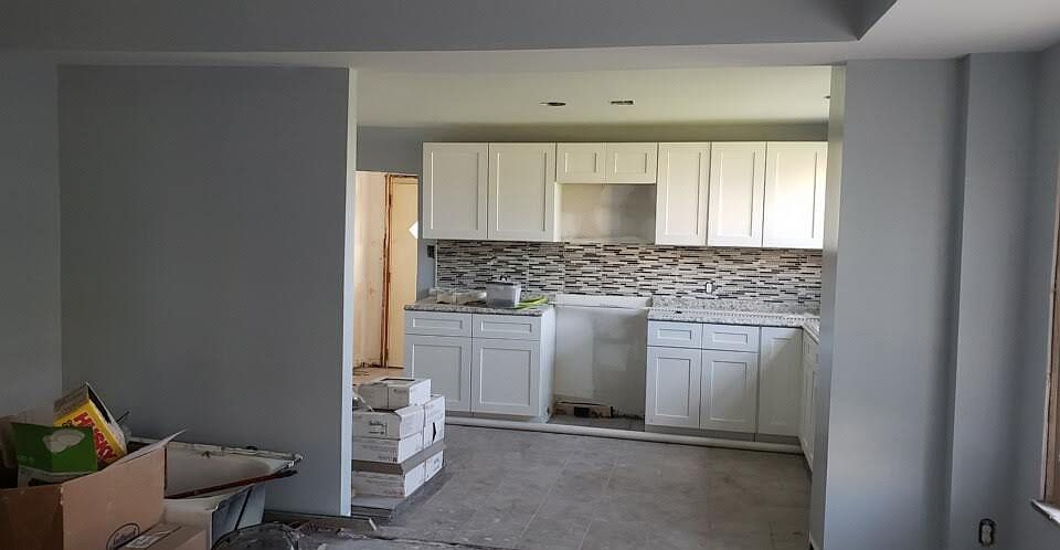 1st image of 210 E 10th St