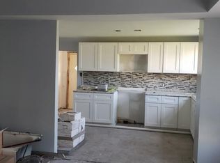 210 E 10th St, Marcus Hook, PA 19061