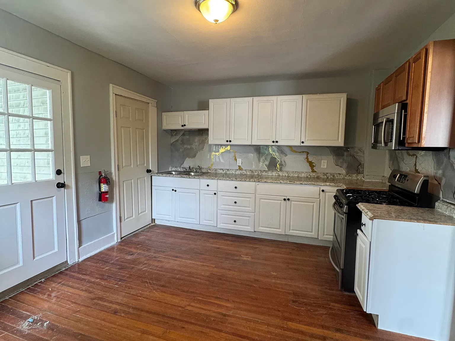 3 bed, 1104 sqft, $1,500 — Photo 3