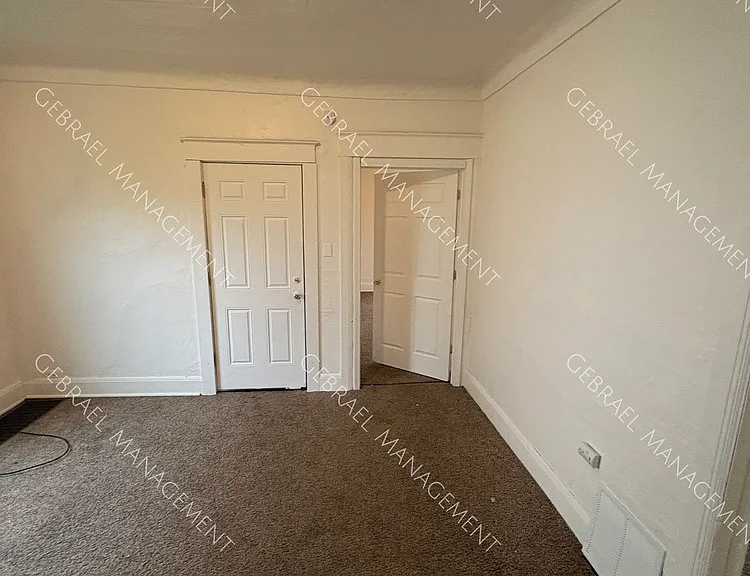 1303 Root St #1 — Photo 4