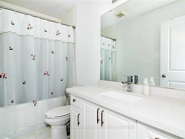 14 Cleland Ave — Photo 12