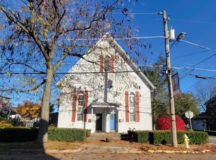 103 W Franklin St, Topton, PA 19562