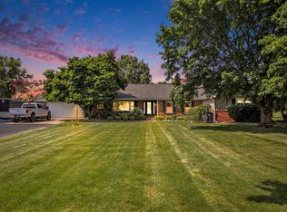 318 Fairway Dr, Coldwater, MI 49036