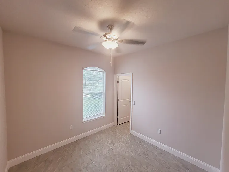 39 Providence Ln #B — Photo 14