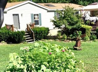 21 Vista Ln, Finleyville, PA 15332