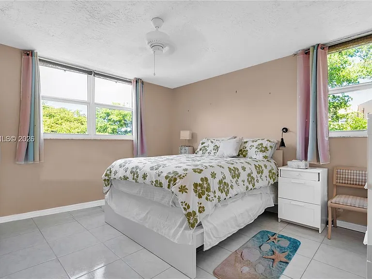 2861 Somerset Dr #301 — Photo 19