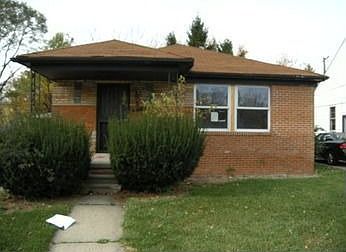 1st image of 19541 Schoenherr St