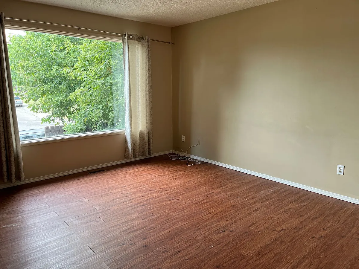 Building Photo - 7895-6331N 49th Ave #10