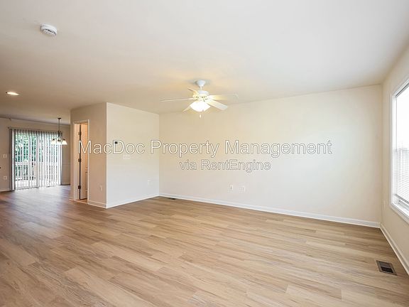 4th image of 10417 Westgate Ct