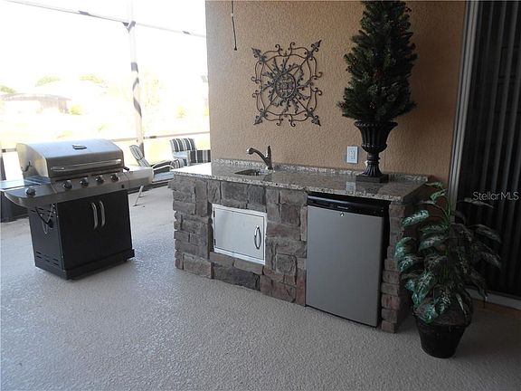 3rd image of 541 Johns Landing Way