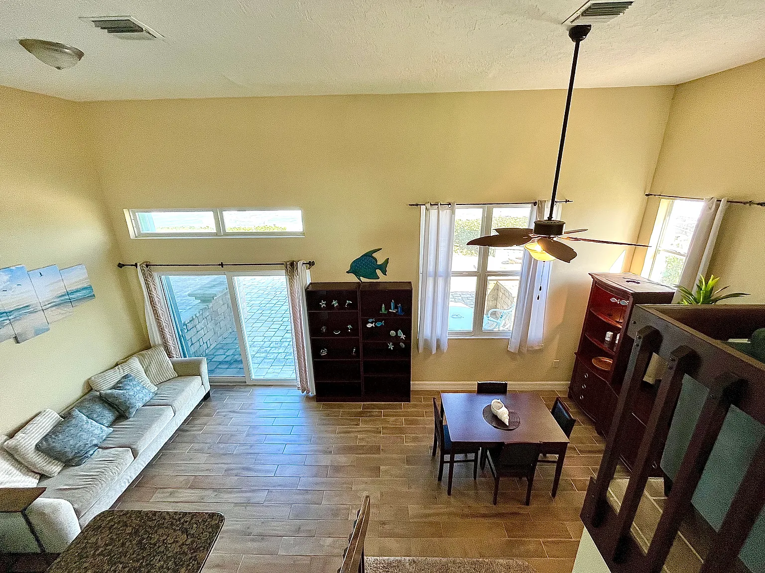 3 bed, 2.5 bath, 1478 sqft, $3,950 — Photo 4