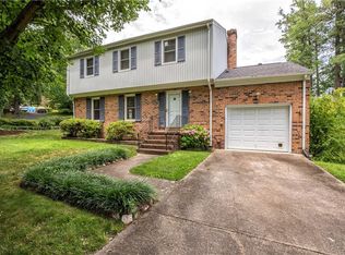 305 Fairmont Dr, Colonial Heights, VA 23834