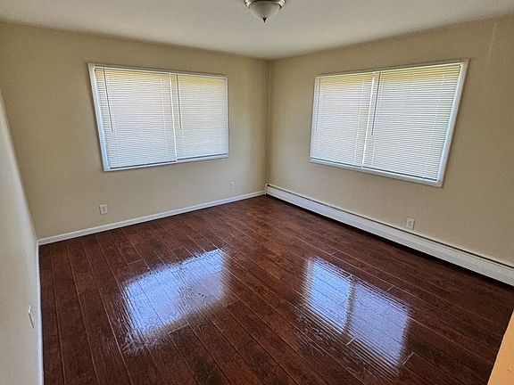 4th image of 3124 Meriday Ln #203