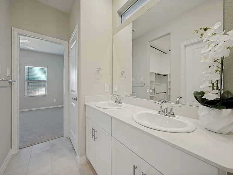 715 Dotty Dr — Photo 20
