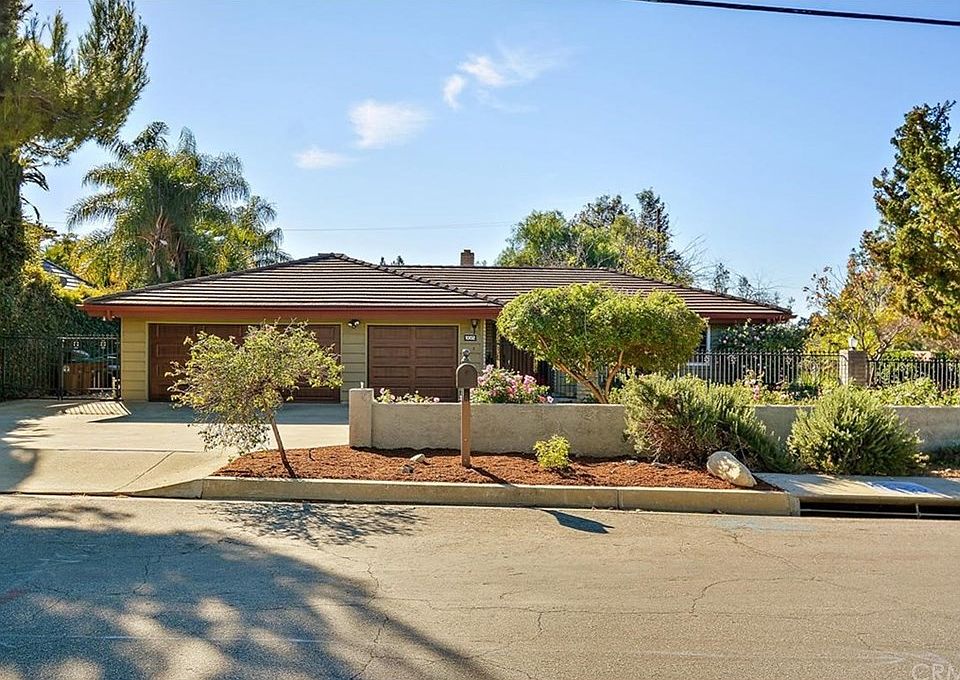 1st image of 1002 Pomello Dr