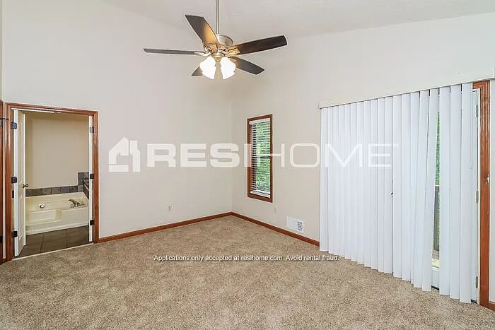 643 Sunshine Trce NW — Photo 8