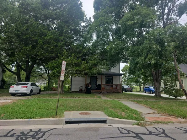 404 S Ash St, Ottawa, KS 66067