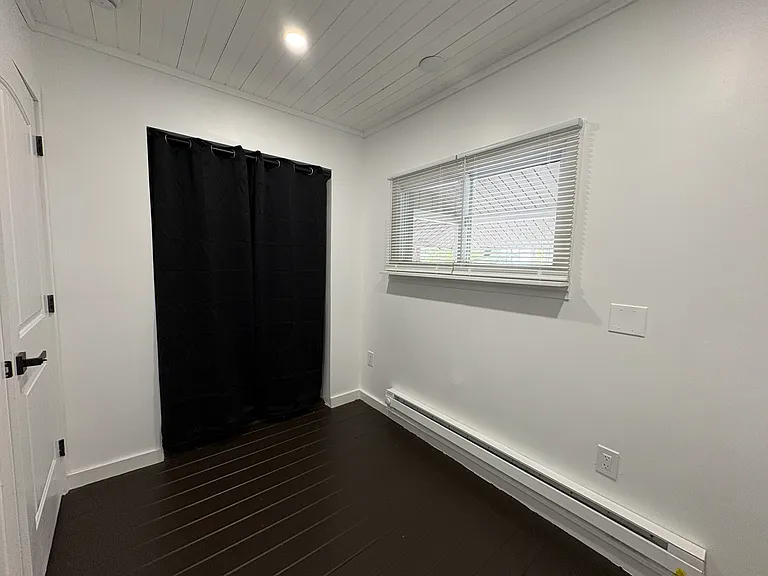 495 Armstrong Ave — Photo 7