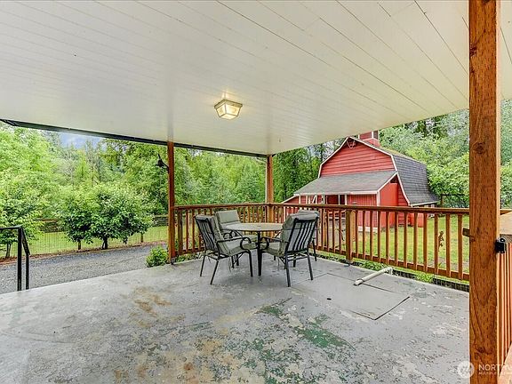 4th image of 18115 185th Avenue NE