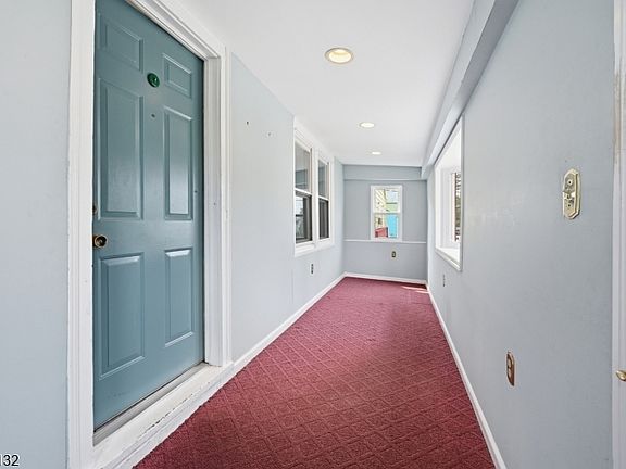 5th image of 624 Britton St