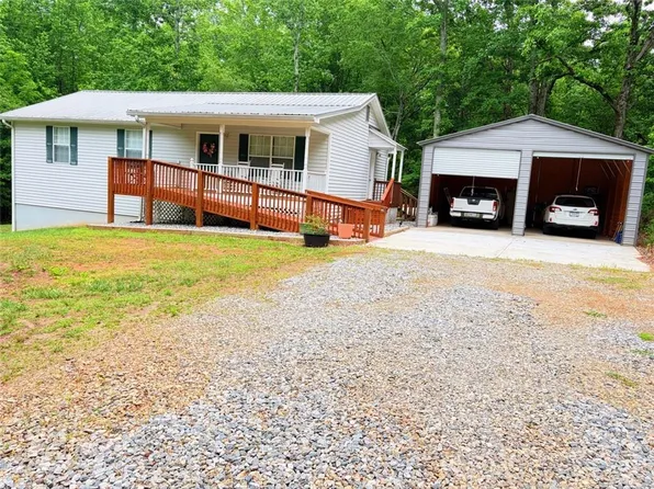 5950 Mayfield Ln, Cumming, GA 30041