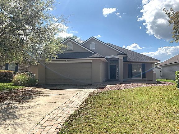 2nd image of 902 Thoroughbred Dr