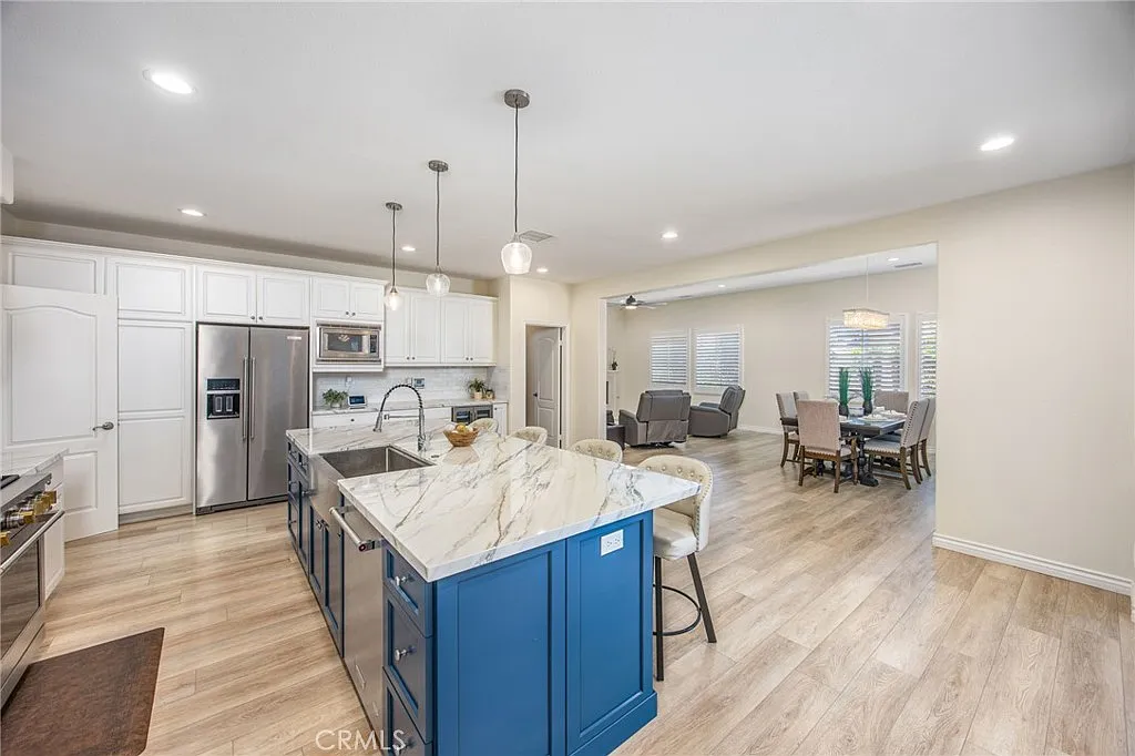 4 bed, 3557 sqft, $5,500 — Photo 3