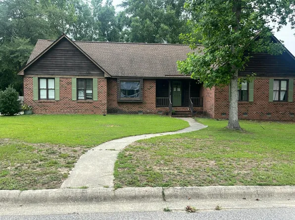 4004 Kings Cross Rd, Lumberton, NC 28360