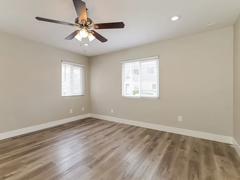 6002 Aripeka St — Photo 5