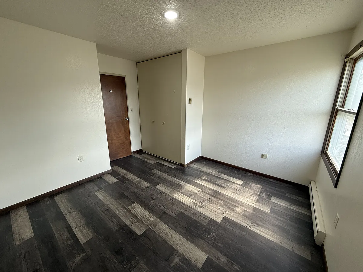 Building Photo - 9 E 10th Ave #102