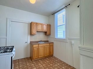 26 Glover St #B, San Francisco, CA 94109