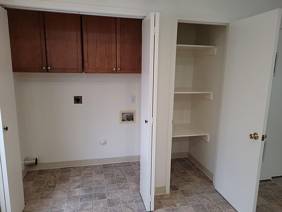 4th image of 1209 S 72nd St #6