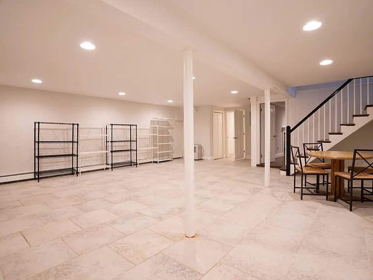 40 Puddingstone Ln #2 — Photo 16