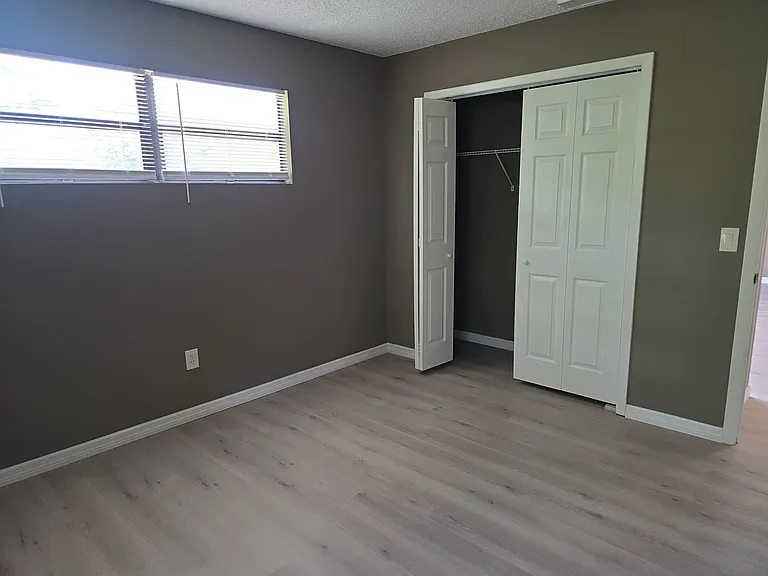 3273 S Alabama Ave — Photo 5