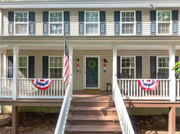 48 Laguna Rd, Palmyra, VA 22963