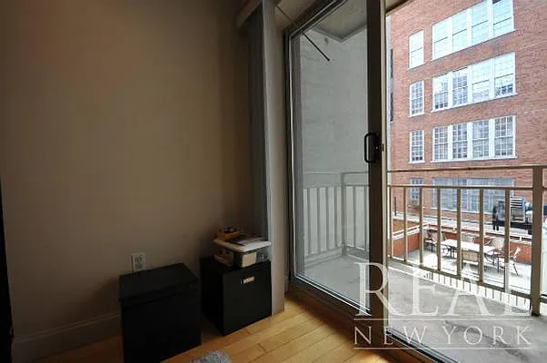 Rented by REAL New York | media 22