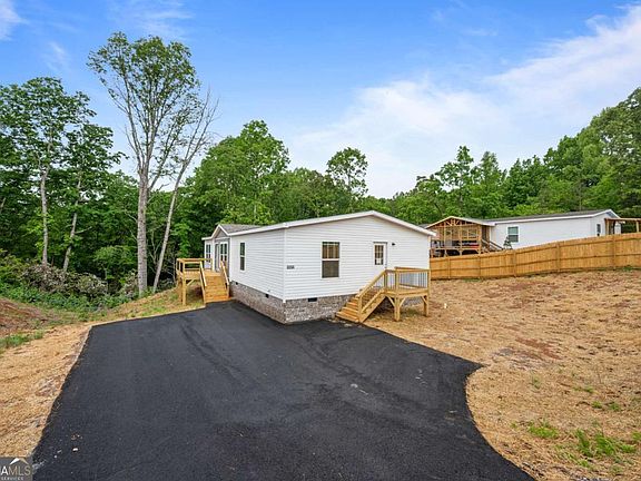 4th image of 3250 Baker Rd