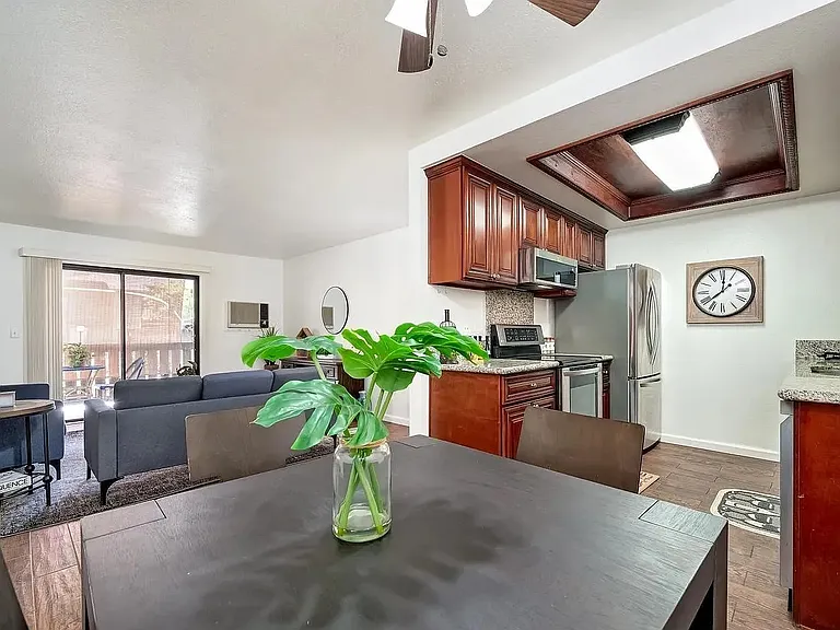 550 Camino De La Reina #3D — Photo 8