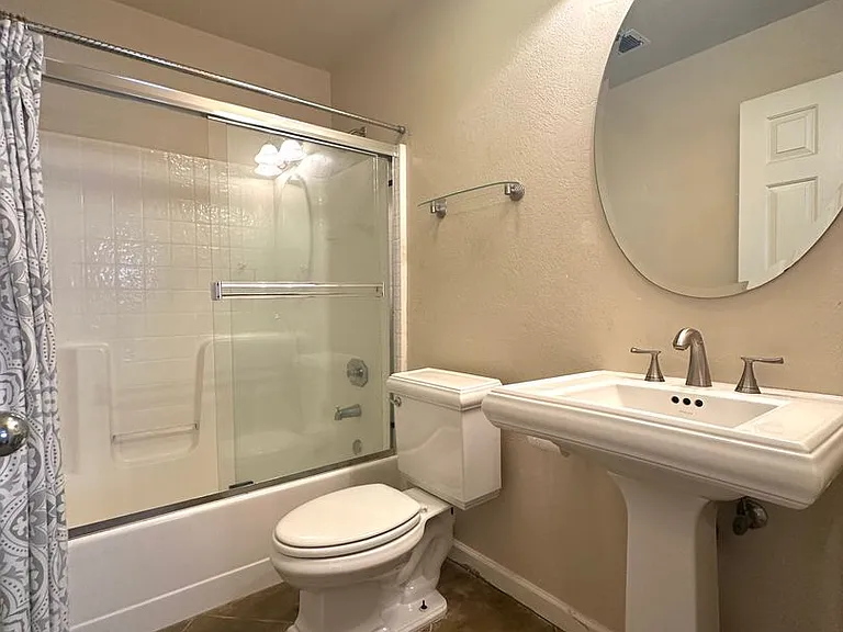 432 Apple Hill Dr — Photo 12