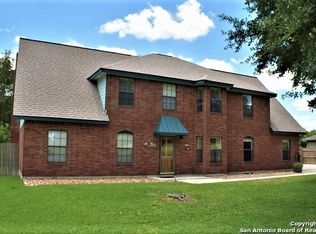 113 Lake Village Rd, Seguin, TX 78155